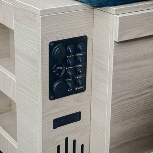 EC Hitop ST – 4 Berth, 3 Seater Solar Panel EC Hitop ST – 4 Berth, 3 Seater Solar Panel