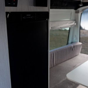 Kiwi ST – 2 Berth NZ Interior Refrigerator Beside Dinette Kiwi ST – 2 Berth NZ Interior Refrigerator Beside Dinette