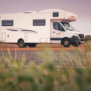 Apollo Euro Deluxe Motorhome – 6 Berth NZ Exterior Alice Springs Driver Side View