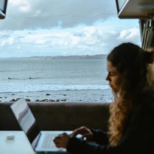 apollo-euro-tourer-motorhome-2-berth-nz-back-view