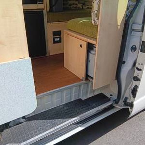 RRR Queenie Campervan – 2+1 Berth – Interior 3