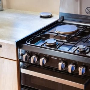 DNZ Deluxe Island Bed – 4 Berth Kitchen 2