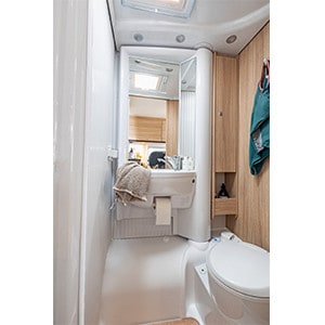 mcrent-compact-plus-motorhome-3-berth-toilet