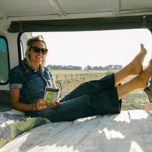 ES Standard – 2-3 Berth Bed Interior