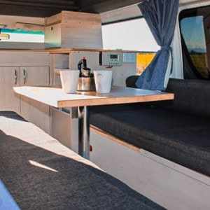 EC Hitop – 3 Berth Dinette