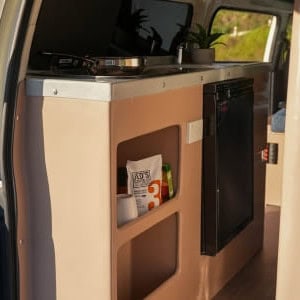 SUS Motorhome – 3 Berth Kitchen