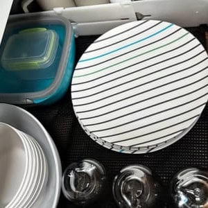 RCC SD Motorhome – 6 Berth Kitchen Utensils