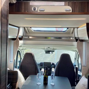 Britz Odyssey 4 Berth NZ Rear Island Bed Layout 04 Dining Area