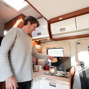 Britz Odyssey 4 Berth NZ Rear Island Bed Layout 08 Kitchen