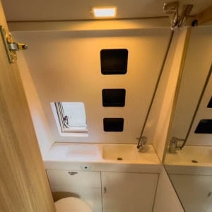 Indie Campers Odyssey – 4 Berth Bathroom 2