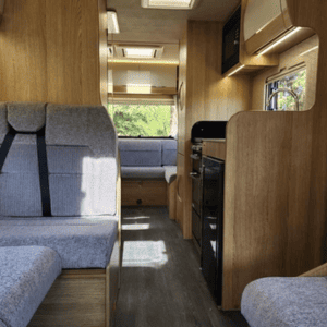 DNZ Deluxe Motorhome – 6 Berth – Interior 1