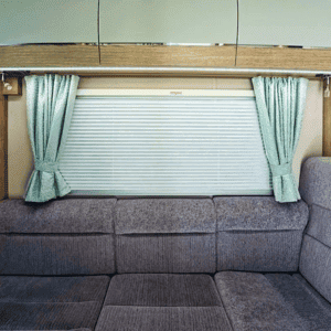 DNZ Deluxe Motorhome – 6 Berth – Interior 4