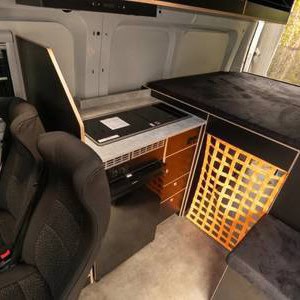 Britz Voyager Camper – 4 Berth Bed