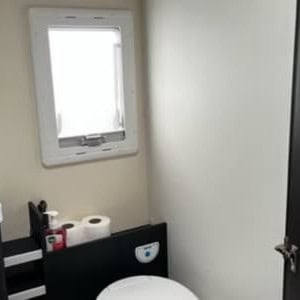 RCC DX Motorhome – 4 Berth Bathroom