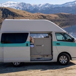 PF High Top Deluxe – 3 Berth side View 2