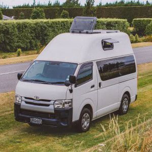 cpl-trio-campervan-3-berth-nz-exterior-front