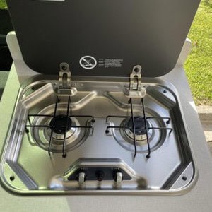 KO Hitop – 2 Berth NZ Interior Gas Cooktop