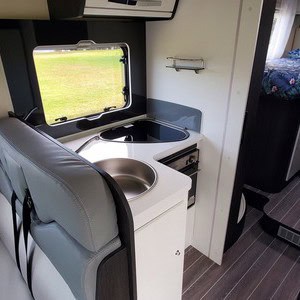 KWR Luxury – 4 Berth – NZ Kitchen Stovetop Sink