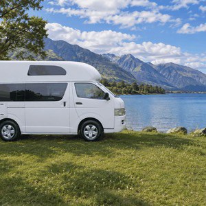 EC Budget Hitop – 4 Berth NZ Exterior Side View Lake Mountains