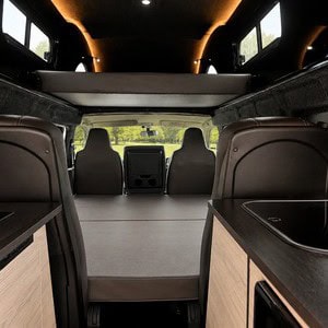 VB Hitop – 4 Berth NZ Interior Upper And Lower Beds