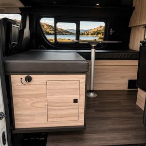 VB Hitop ST – 3 Berth NZ Interior Entry Lounge Seating