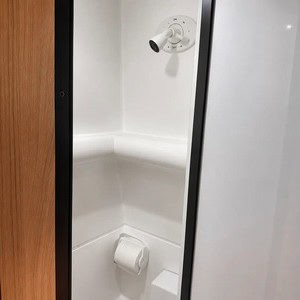 VB Hitop ST – 3 Berth NZ Interior Shower Compartment